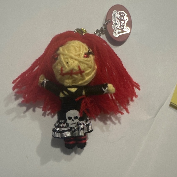 spooky voodoo doll - Picture 1 of 1